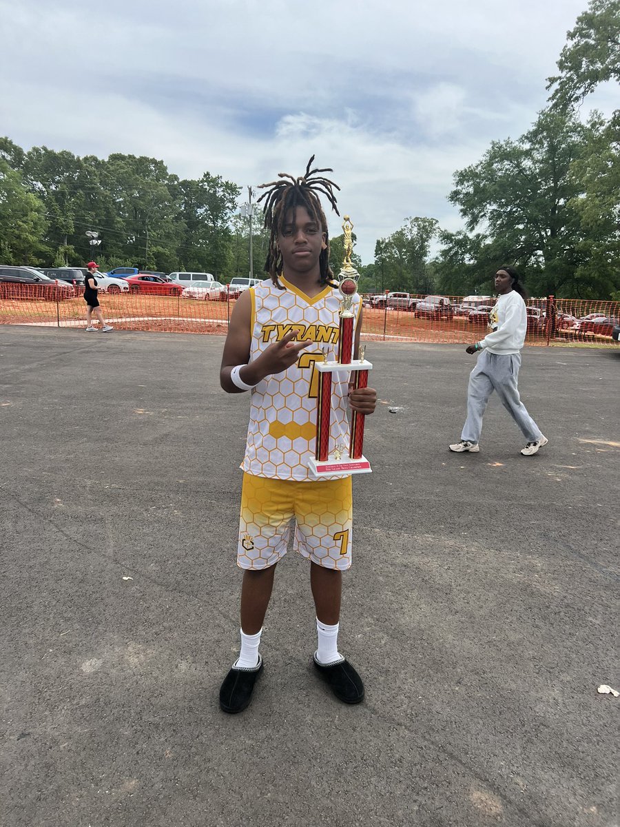 Elijah โ๐ฏโ williams (@elijah7will) on Twitter photo 2 championships in one day ๐๐พ๐ช๐พ#dualsportathlete <a href="/KoachJay/">Coach Jay</a> <a href="/_kjennings1/">Coach Jennings</a> <a href="/Coach3mith/">Jon D. Smith</a> <a href="/CCTYRANTS/">Capital City Tyrants</a> <a href="/Fairfield_Elite/">Fairfield Elite 7v7</a> <a href="/247Sports/">247Sports</a> 2 championships in one day ๐๐พ๐ช๐พ#dualsportathlete <a href="/KoachJay/">Coach Jay</a> <a href="/_kjennings1/">Coach Jennings</a> <a href="/Coach3mith/">Jon D. Smith</a> <a href="/CCTYRANTS/">Capital City Tyrants</a> <a href="/Fairfield_Elite/">Fairfield Elite 7v7</a> <a href="/247Sports/">247Sports</a>