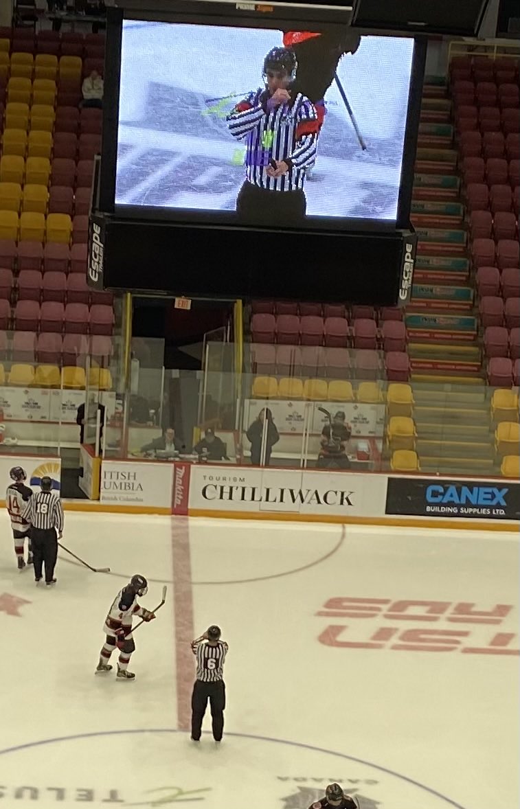 BCHockey_Refs's tweet photo. BCHockey Officials Trey Huculak, Kai Walsh, Isaac LaRoy &amp; Ryder Fabian are on the ice inside Chilliwack’s Coliseum Sunday afternoon for the Hockey Canada Telus Cup Bronze Medal game. #morethandroppingpucks https://t.co/fh3zwUWczH