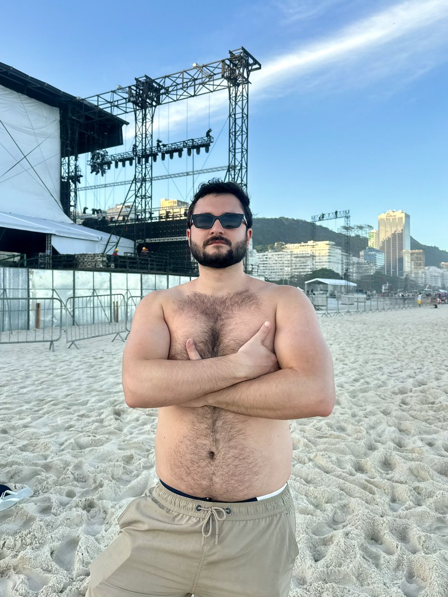 lucasrawr's tweet photo. é rio https://t.co/oFtBBHlmma