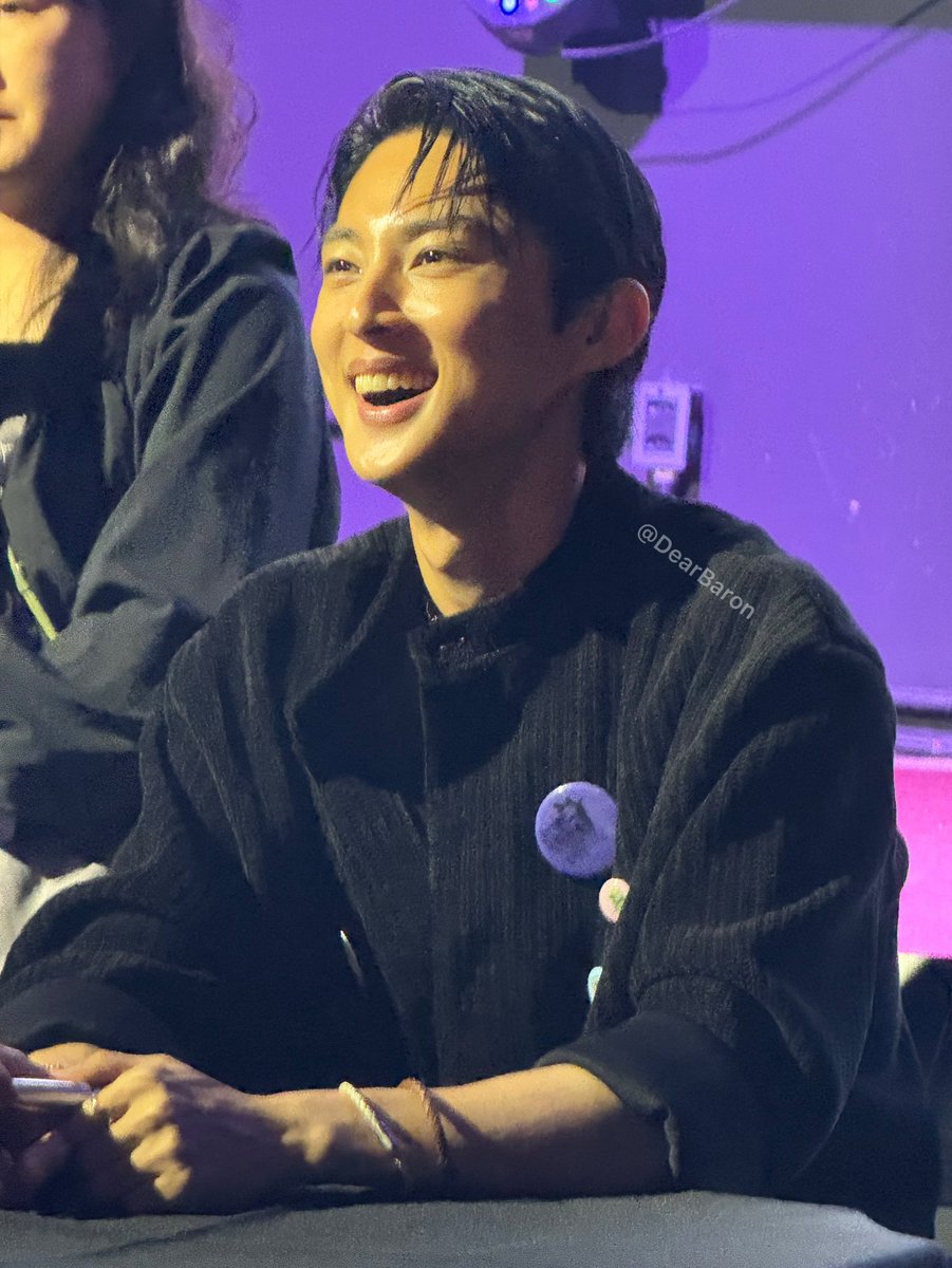 DearBaron's tweet image. Our boy looks so happy🥹