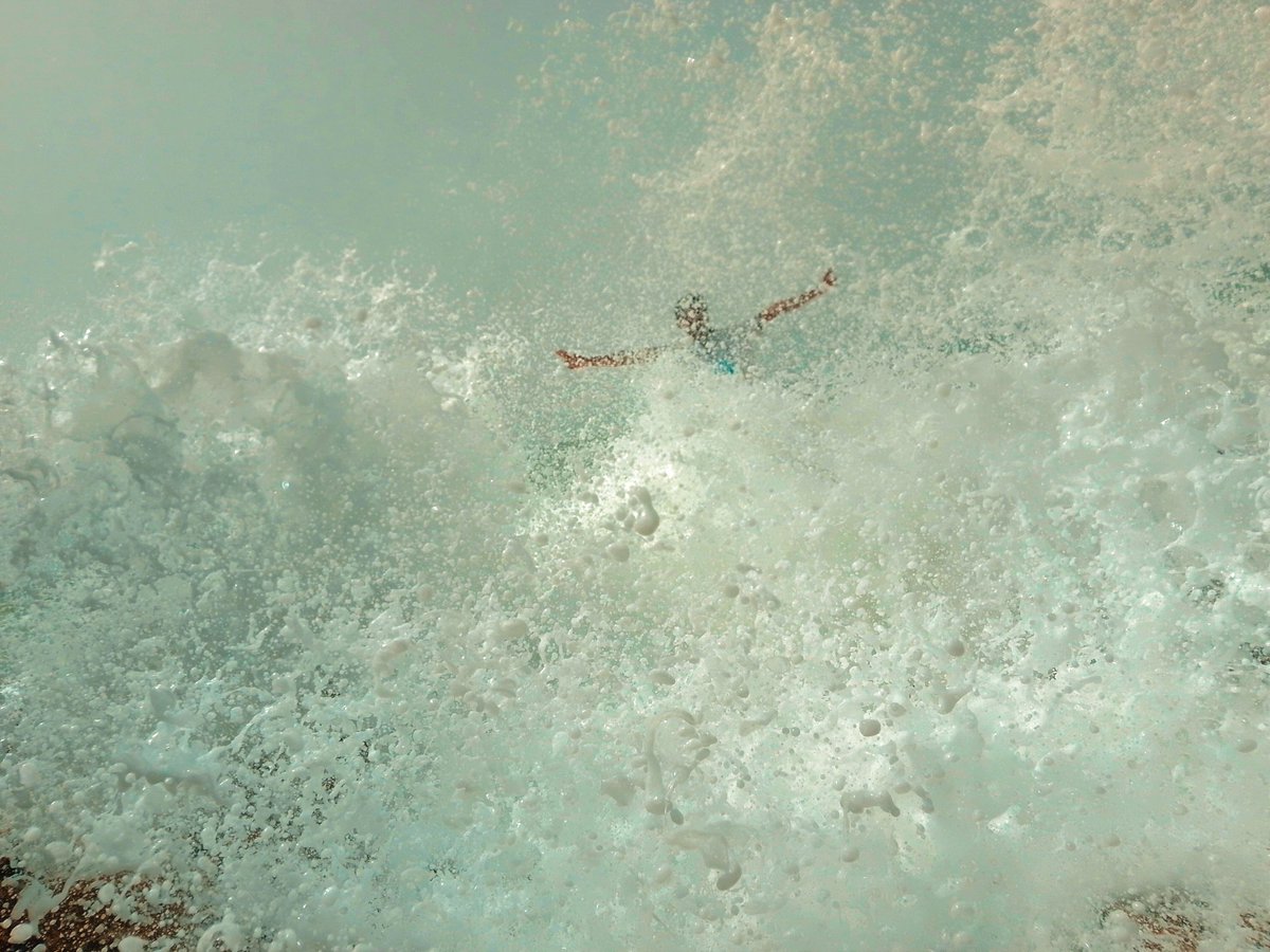 Gn Everyone ✨ 

Splash of Freedom "
10 Tezos 

objkt.com/tokens/KT1EmUR…