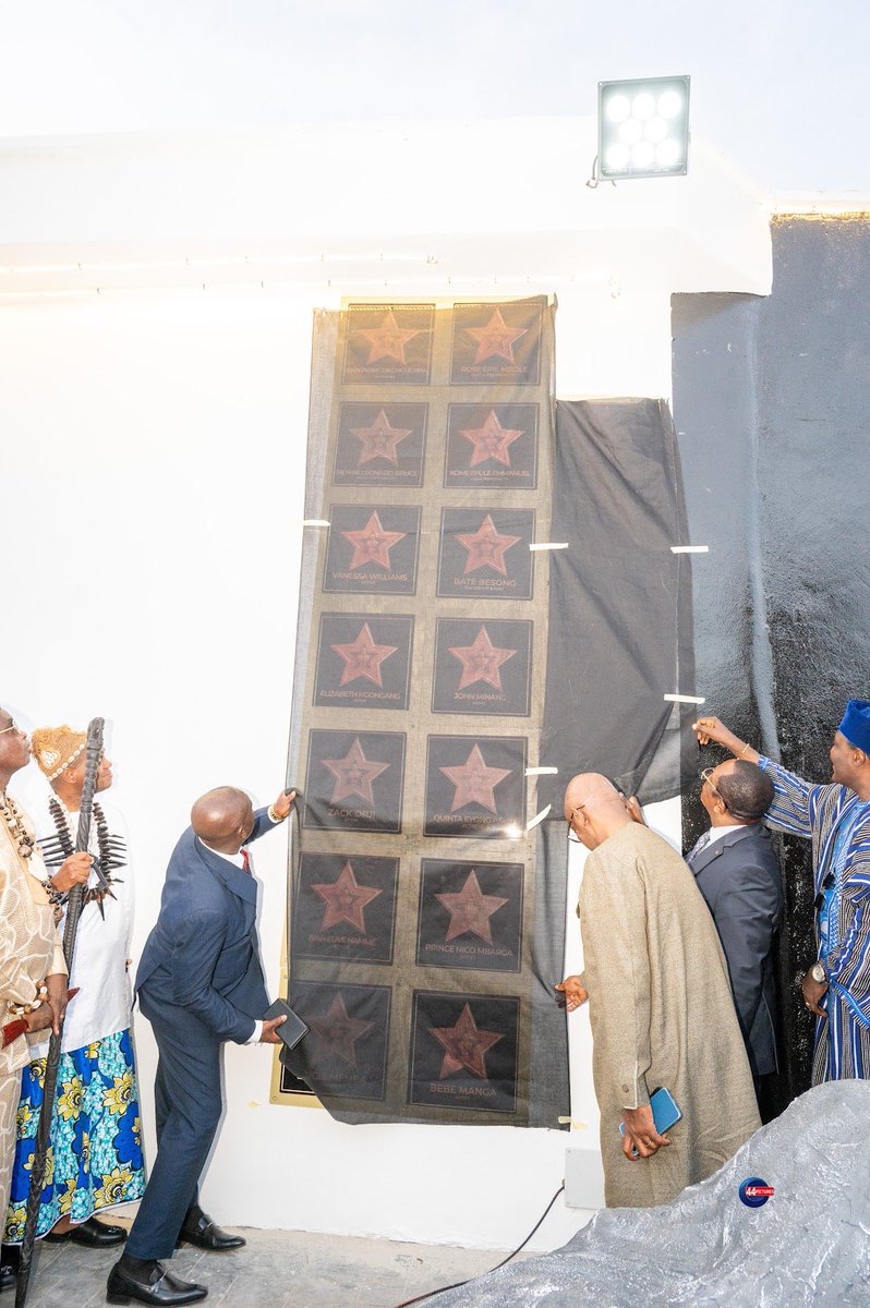 missginapromote's tweet photo. Yesterday marked the grand closing ceremony of the Cameroon International Film Festival - CAMIFF 2025.

It was more than just a regular wrap-up, it was the dawn of a new era for the Cameroon Entertainment Industry.  

The evening witnessed two historic moments: the induction of 21 iconic figures like Petit Pays, Zark Orji, Lucie Memba… into the newly established “Cameroon Wall of Fame” and the inauguration of the Dr. E.M.L. Endeley Monument in Buea.

Thread
