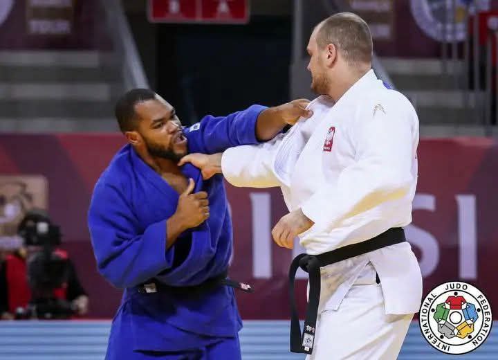 YanaySotolongo's tweet photo. 🇨🇺 🥋  El matancero Andy Granda consiguió  el único título de Cuba en el torneo individual del Campamento Panamericano y de Oceanía de Judo q tiene lugar en Santiago, capital de Chile. Venció en la final al brasileño Rafael Buzacarini y ahora suma 800 ptos para el ranking mundial https://t.co/6fJj6cr8nE