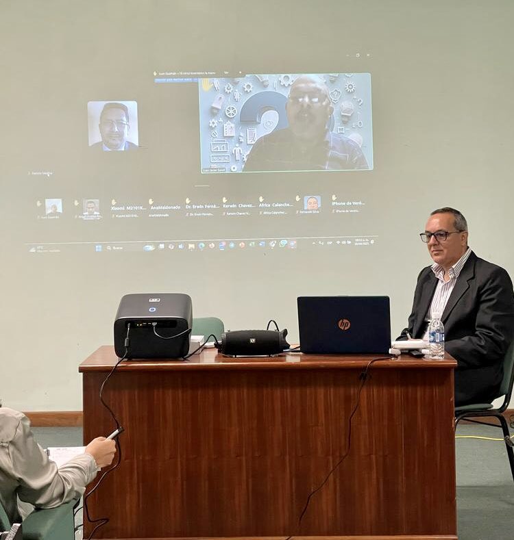 Este 26/04 se instaló la 2da cohorte del Postdoctorado en Tecnologías Disruptivas e Inteligencia Artificial en las Ciencias Empresariales de la <a href="/facesuc1/">faces_uc</a> con la Conferencia Central a cargo del Dr. Francisco Contreras. #InteligenciaArtificial #TecnologíasDisruptivas #Gerencia #IA