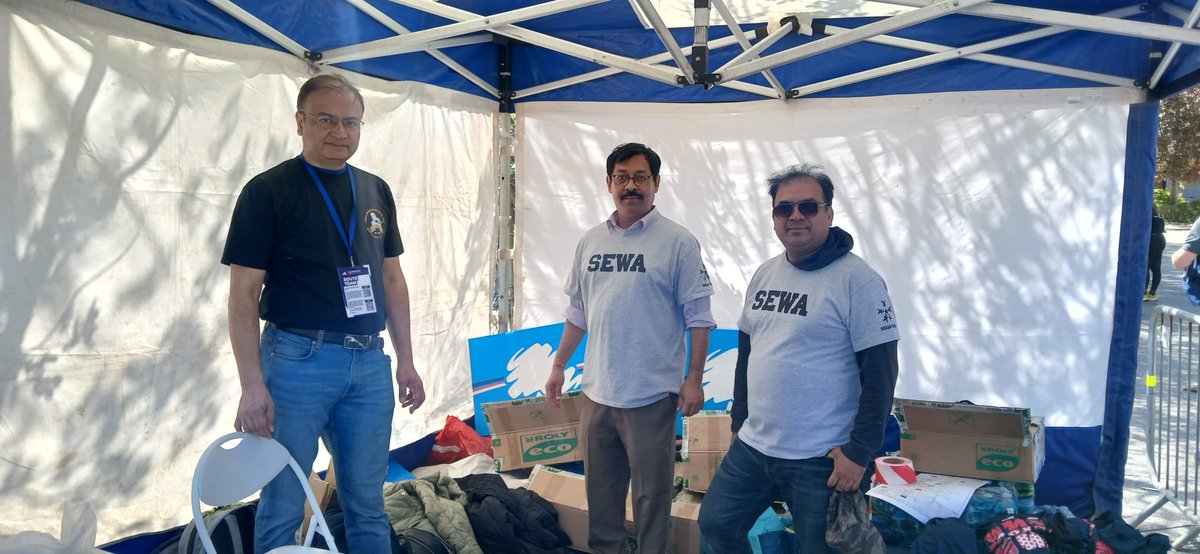 The manchester marathon gets better every year!  
Many congratulations to the amazing runners &amp; the various charities they were supporting, grateful to be able to serve water &amp; look after the relay station 2 <a href="/sewaday/">Sewa Day</a> <a href="/Marathon_Mcr/">Manchester Marathon</a>
