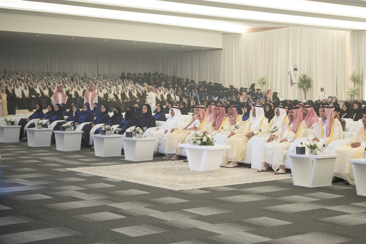 makkahregion's tweet photo. #صور
حفل تخريج  7393 طالبًا وطالبة من #جامعة_جدة https://t.co/Of0Jvfty0M