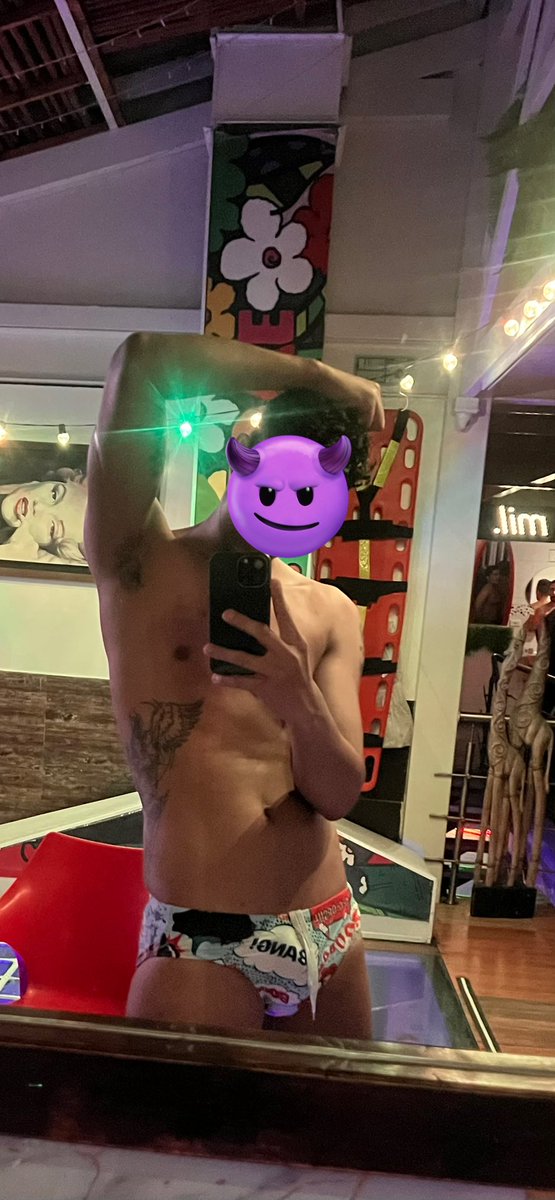 Conociendo <a href="/DagoasS/">Dagoas hostel</a> pasando una noche mi divertida😈😏