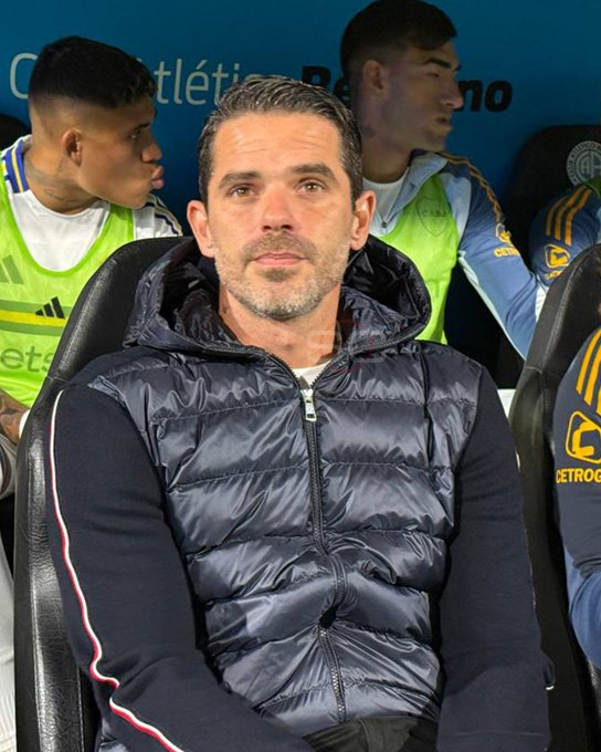 Volve10Riquelme's tweet photo. Que le dirian a Gago si se lo cruzan por la calle? https://t.co/ncsQV13AST