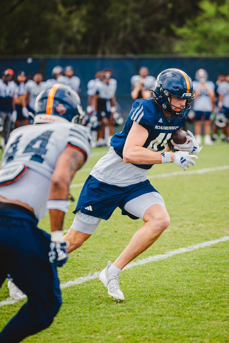 Ty Rupe (@_tyrupe) on Twitter photo Spring Ball #1 โ
<a href="/UTSAFTBL/">UTSA Football ๐</a>
#210TriangleOfToughness
#LetsGo210 | #BirdsUp๐ค Spring Ball #1 โ
<a href="/UTSAFTBL/">UTSA Football ๐</a>
#210TriangleOfToughness
#LetsGo210 | #BirdsUp๐ค