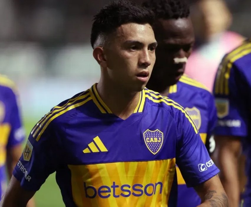 Claramente es MALO pero si pagas 10 palos x un jugador, TIENE que jugar estos partidos. Mal o muy mal.

Más cuando el que costó 5 palos, apareció con vida los últimos 5 minutos