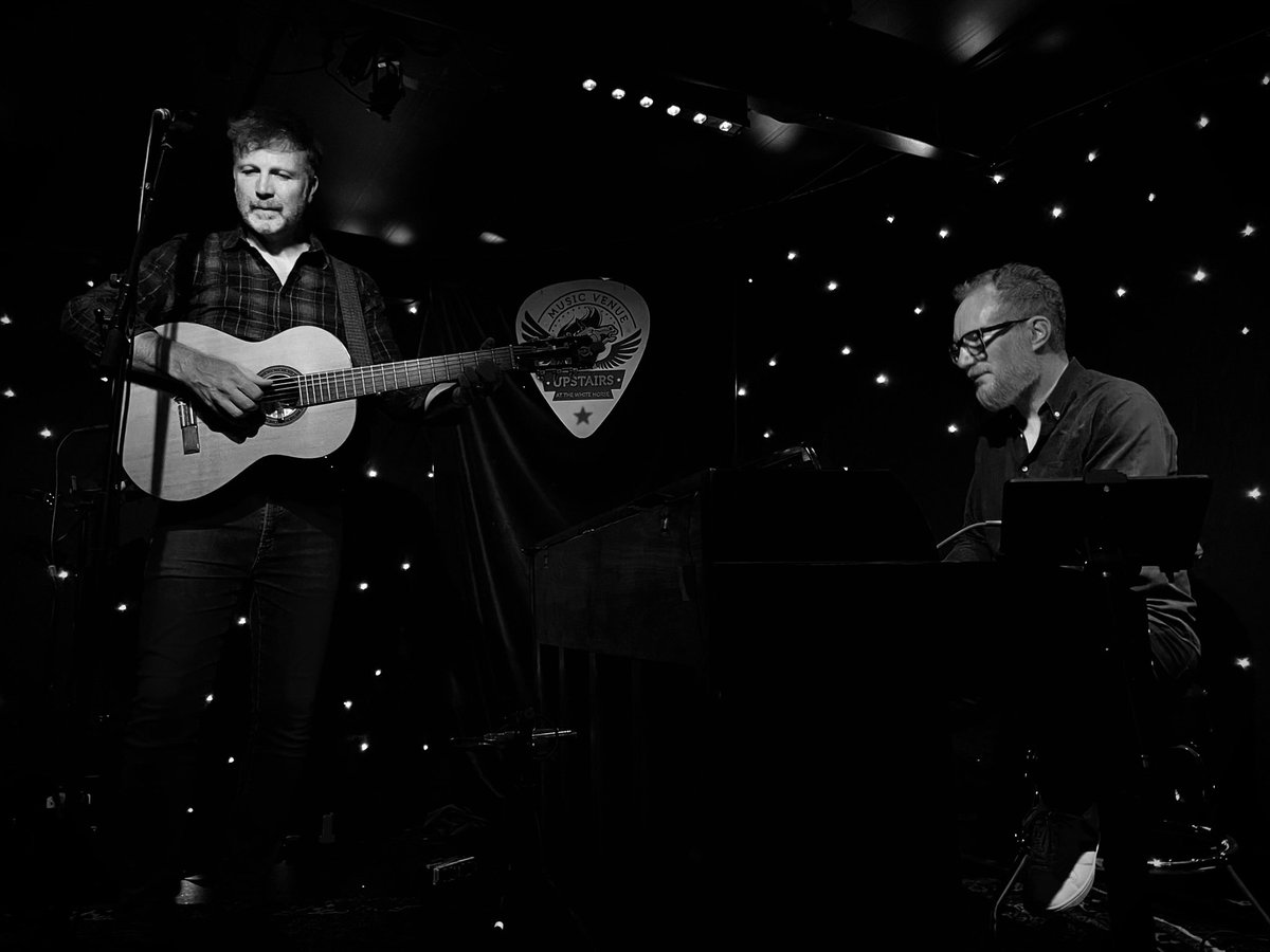 ACVDW's tweet image. Saturday night loveliness @paulisanoonan @briancrosbyx1 ✨