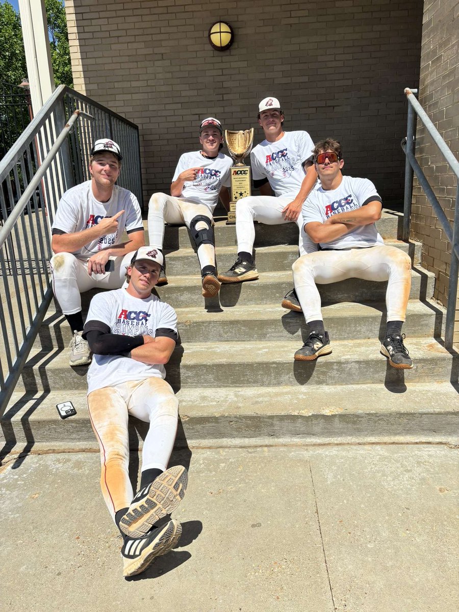 These guys know a thing or 2 about trophies 💍 🏆 

Congrats!
<a href="/_evantaylor_7/">Evan Taylor</a> 
<a href="/payne_jefcoat/">Payne Jefcoat</a> 
<a href="/willrice06/">Will Rice</a> 
<a href="/BlakeWy25991433/">Blake Wynn</a> 
<a href="/drew_shiver/">Drew Shiver</a>