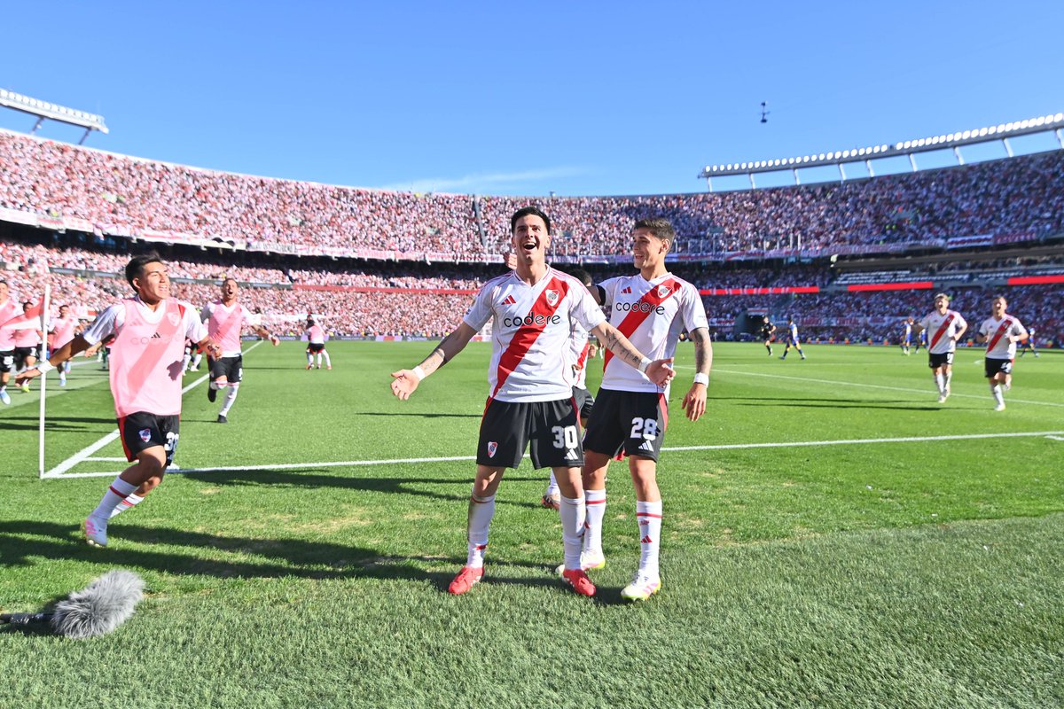 Victoire entièrement méritée de River Plate dans ce classique. 

Un Superclásico plutôt agréable, tranquillement géré malgré quelques petites secousses et qui va permettre à River Plate de prendre confiance avant d'attaquer les playoffs.