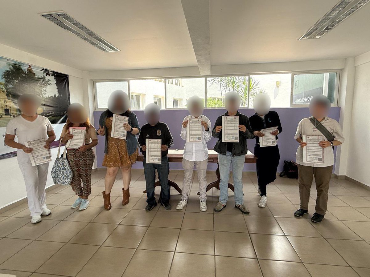 Entregamos actas de nacimiento gratuitas por reasignación de cambio sexogenérico.

Estos esfuerzos se continuarán realizando durante la actual gestión, toda vez que la prioridad es brindar servicio de calidad y calidez a las y los morelenses.

#LaTierraQueNosUne
