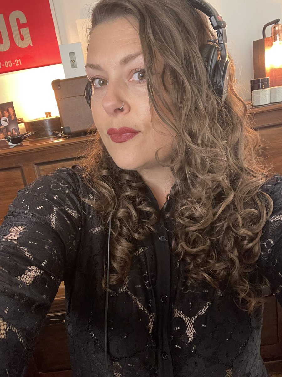 JessCarrollActs's tweet photo. Double-whammy Sunday was a hoot! Did a bunch of squats, ate a load of choc and did my first ever play of #BG3 with @deviantdreamerz as #Zrell and had an awesome chat with the supremely talented @chimera_cre8ive gang all while raising money for awesome causes! 🫶❤️😜 https://t.co/bpOApGYmbR