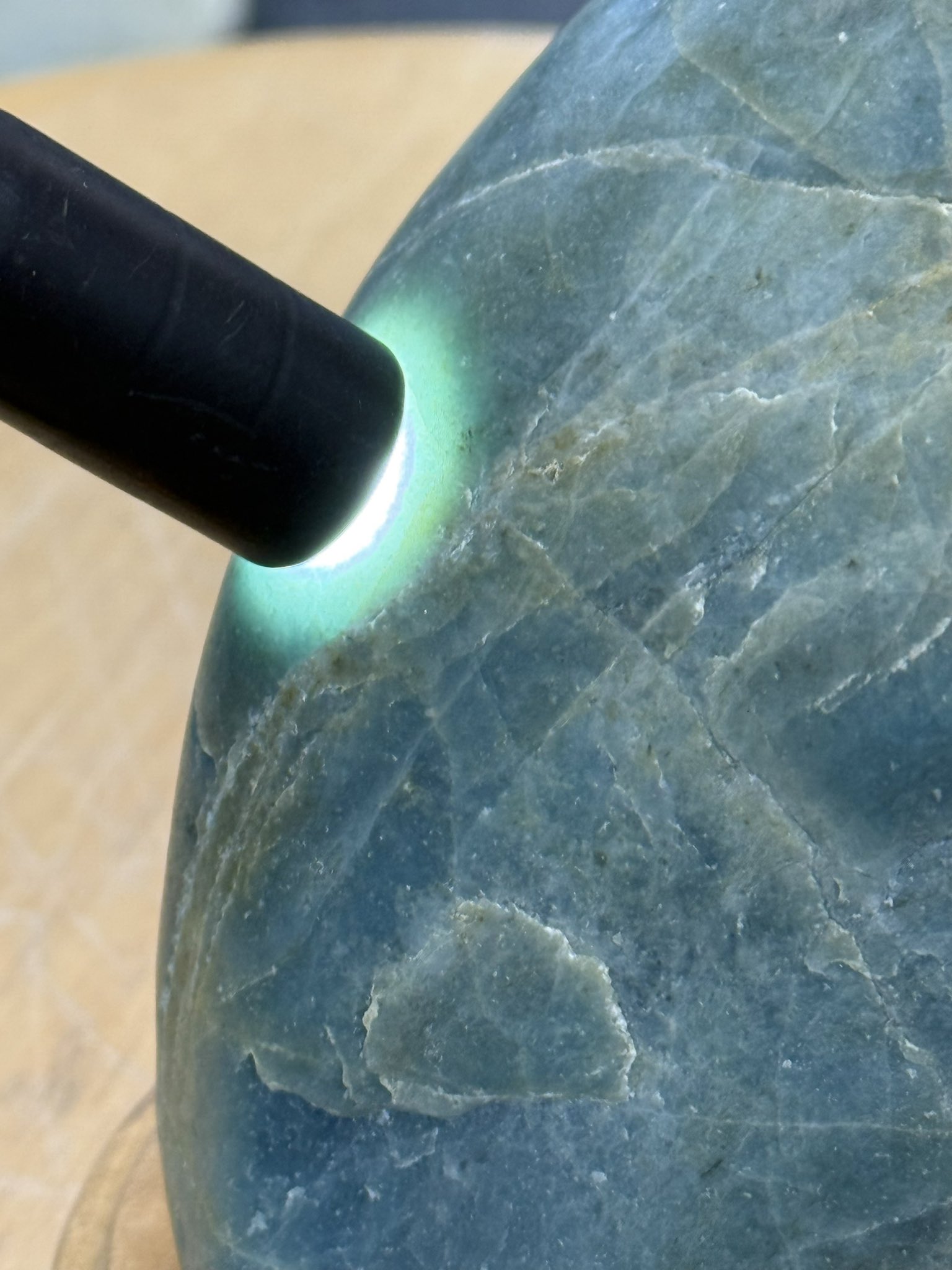 糸魚川翡翠　コン沢バイカラー青⭐︎幽天 糸魚川入りコン沢産 青翡翠 ルース 3486 | mineralhonpo