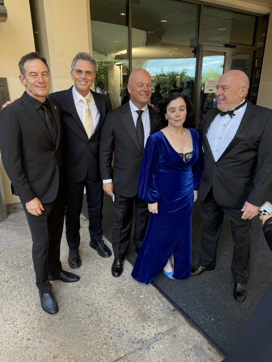 Dean Norris tweet media