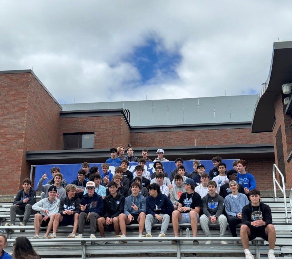 DHSBWfootball's tweet photo. Blue Wave Football proudly participated in the Out of Darkness Walk at DHS today.
#WaveStrong #StopSuicide #bluewavepride https://t.co/HVYObWsrsY