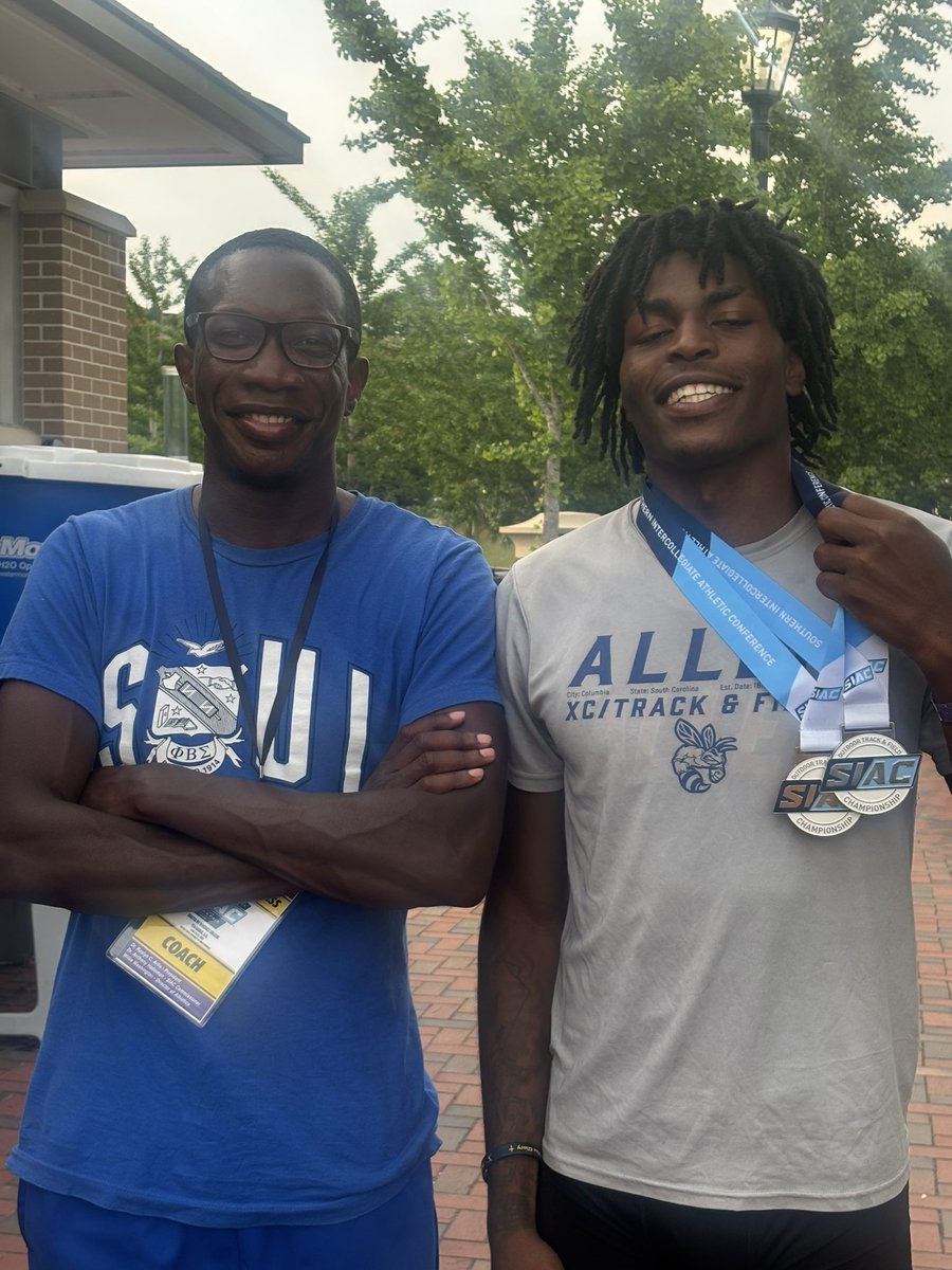 lowery_jocoby91's tweet photo. As a coach, my support goes beyond the field and the finish line. It's about being there for my athletes in every aspect of their journey, on and off the track. Their success matters to me long after practice is over. Together, we chase dreams! #BeyondCoaching https://t.co/DpPzXj3Jzs