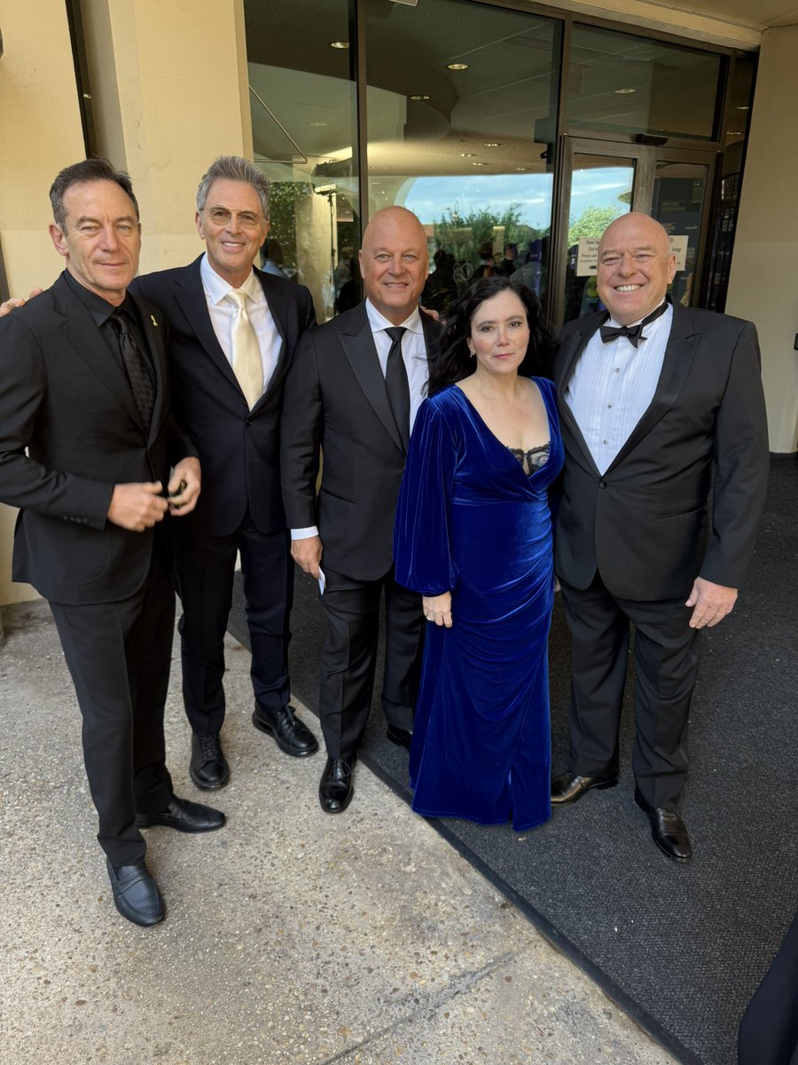 Dean Norris tweet media