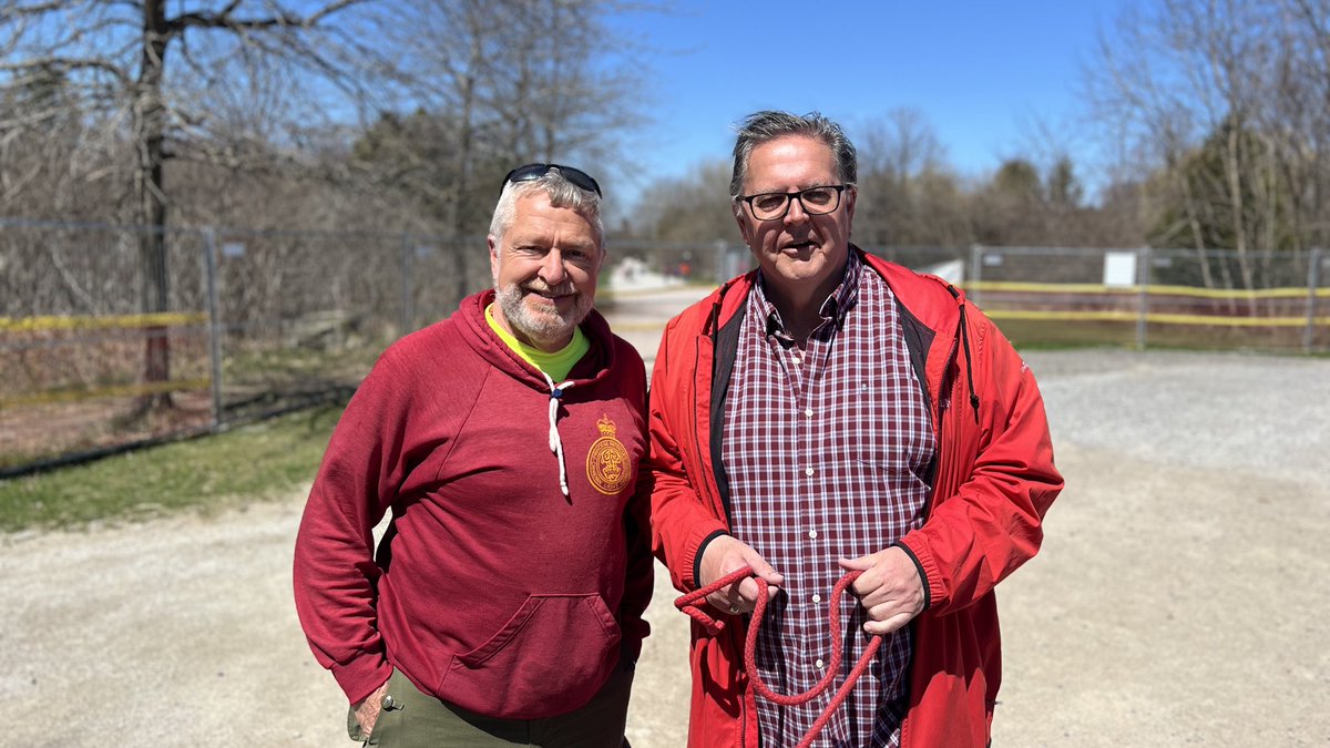 I’ve been proud to call Etobicoke home for 40 years, getting to know so many incredible people &amp; the organizations that make our community stronger. 

I joined Friends of Sam Smith Park to help clean &amp; protect our beautiful waterfront. No better way to celebrate spring!