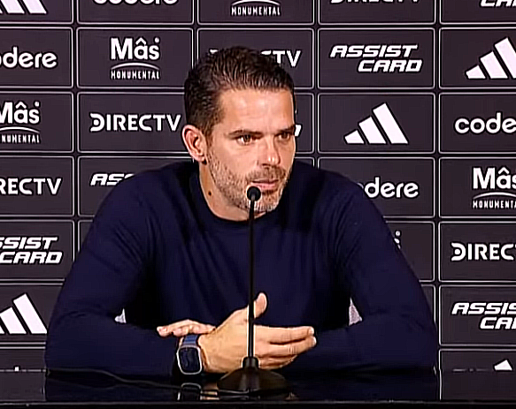 la12tuittera's tweet photo. 🗣️Fernando #Gago s/la NO titularidad de #Zeballos:

"Por la característica del jugador: Exequiel tiene la característica más de tirarse a una posición de banda e ibamos a perder el retroceso o juego interno, quería buscar los espacios en el 2T para aprovechar su velocidad y 1 vs 1".