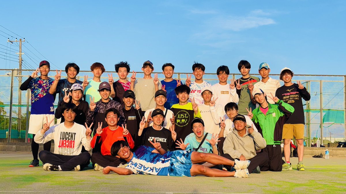 cuc_stc2's tweet photo. 4/26,27で白子にて合宿を行いました。
26日は順天堂大学さんと練習試合、27日は練習と校内戦を9試合ほど行いました。
合宿に来れない部員もいましたが、関東リーグに向けて今いるメンバーで頑張りました。
この合宿で見つけた課題を日々の練習で克服できるよう頑張っていきます。 https://t.co/M6BEw5fnc3