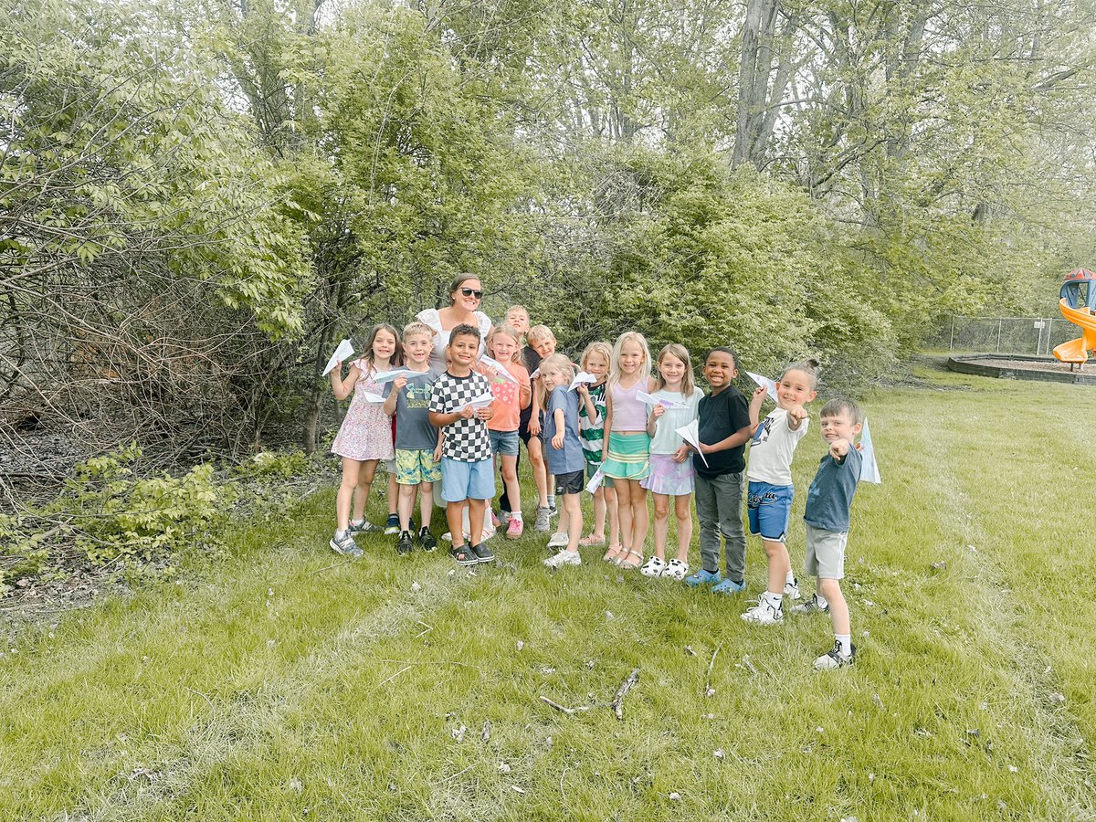 _teachitwright's tweet image. A is for Airplane Day! ✈️ #abccountdown2025 @ayerelementary