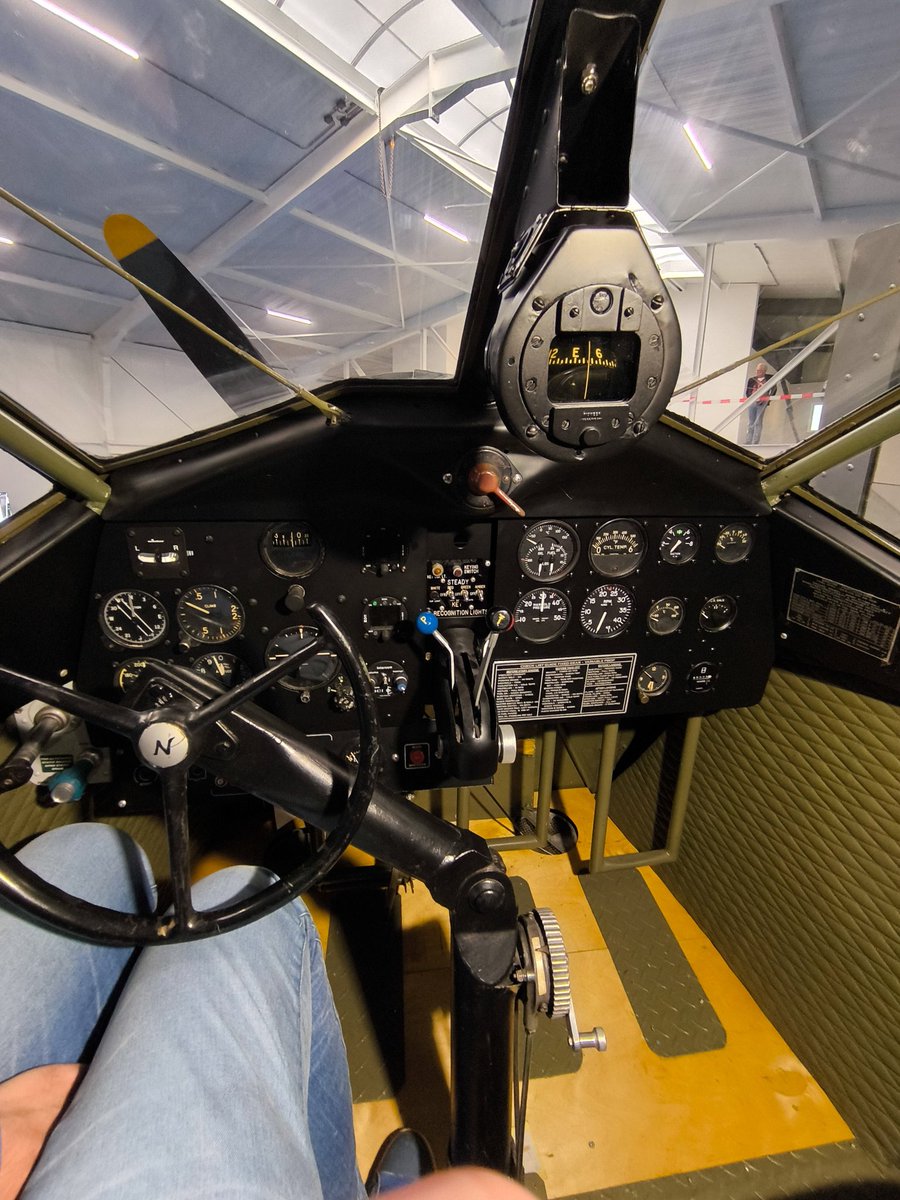 stanvdmaarel's tweet image. Hi @clark_aviation, a mystery cockpit for you to solve.