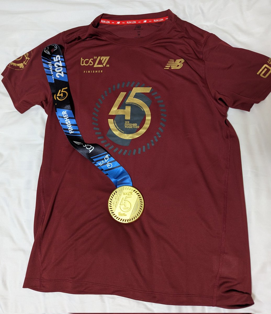 jpathariya's tweet photo. Lived the London Dream ❤️
Not my best but happy to finish given the hot weather.
#garmin #beatyesterday #asics #london #londonrunning #LondonMarathon #londonmarathon2025 #tcslondonmarathon2025 @londonmarathon https://t.co/nIY3TGp2X0