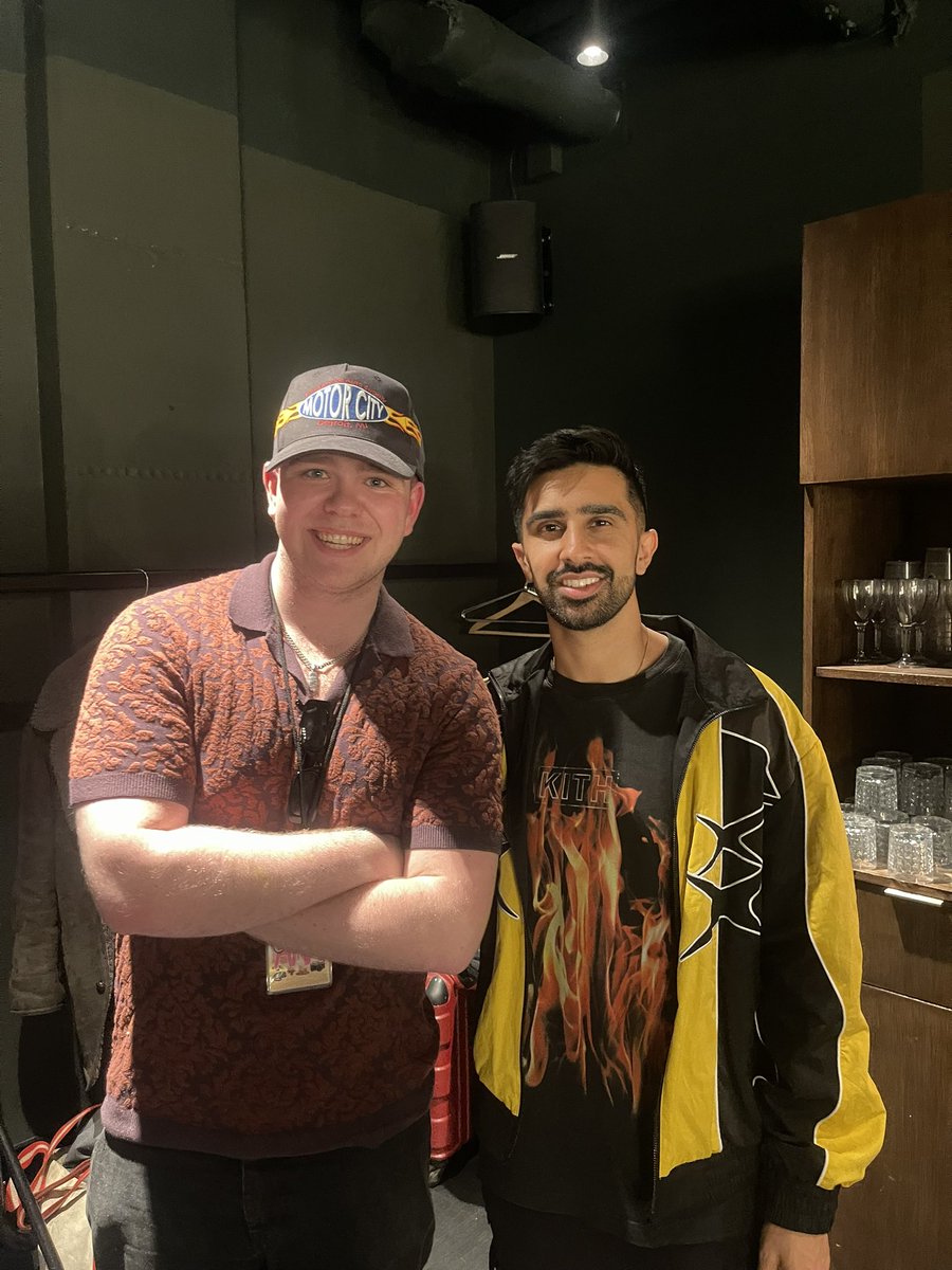 AverageHarry 🥭 tweet media