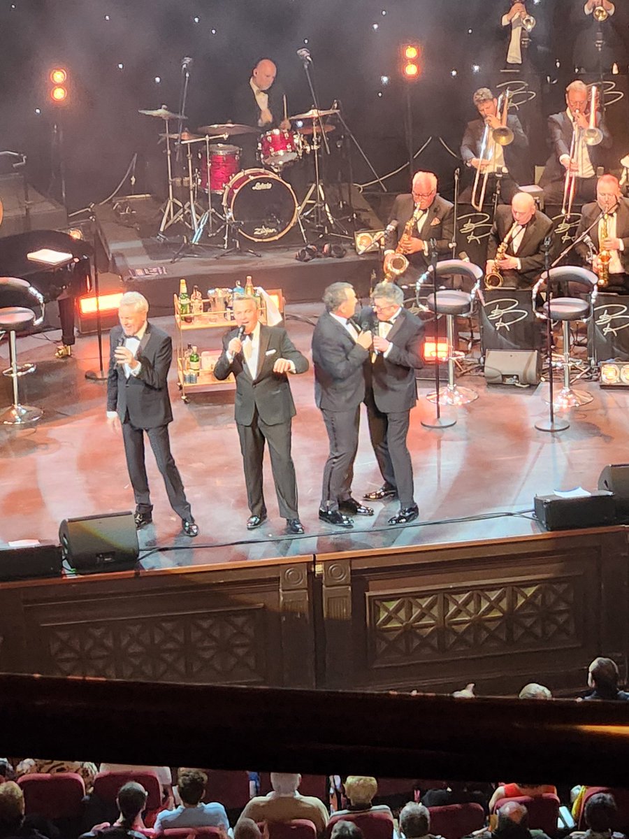GilG22's tweet photo. Fantastic show from the Prat pack tonight.  @ShaneRichie @BradleyWalsh @JoePasquale @BrianConnely https://t.co/pTnDzdjxbP
