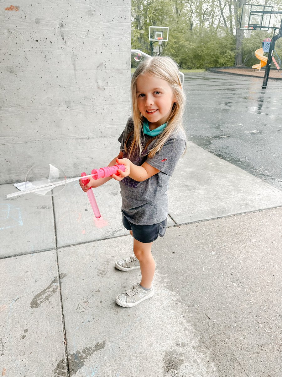 _teachitwright's tweet image. B is for Bubble Day! 🫧 #abccountdown2025 @ayerelementary