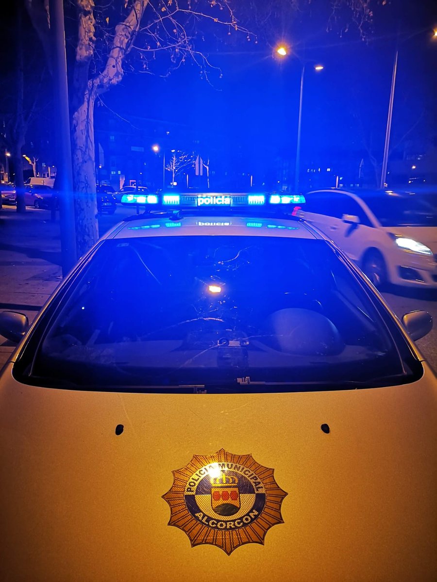 PoliciaAlcorcon's tweet image. 🚩 Retamas

👉 Intervenimos por la comisión de un hurto por parte de una persona en supermercado de la zona

🔗 Se procede a su detención al constar orden de detención e ingreso en prisión