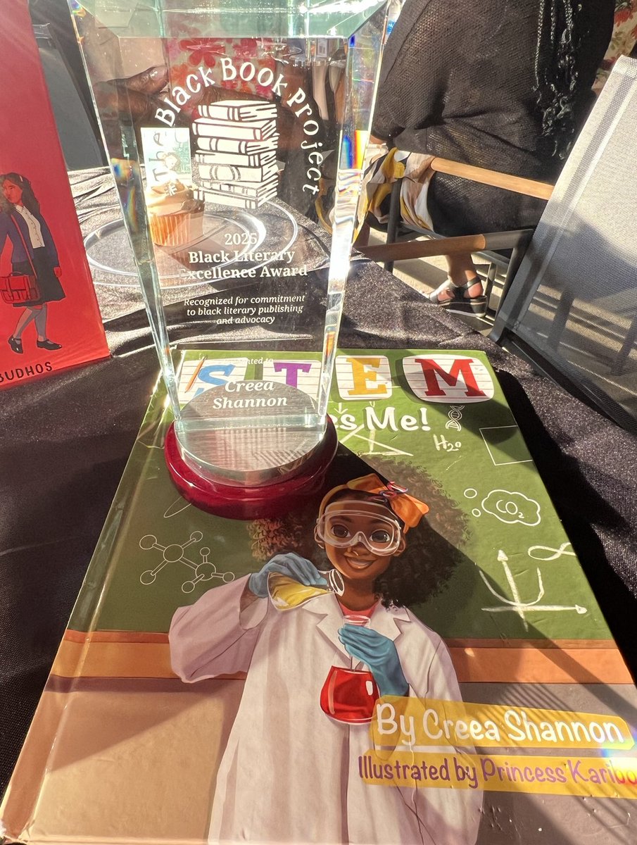 I’m truly honored to receive the 2025 Black Literary Excellence Award from The Black Book Project!♥️I’m grateful for the opportunity to read to youth in underserved areas, hoping to inspire them along the way. #author #literacy #books #STEM #education #STEMAauthor #science #tech