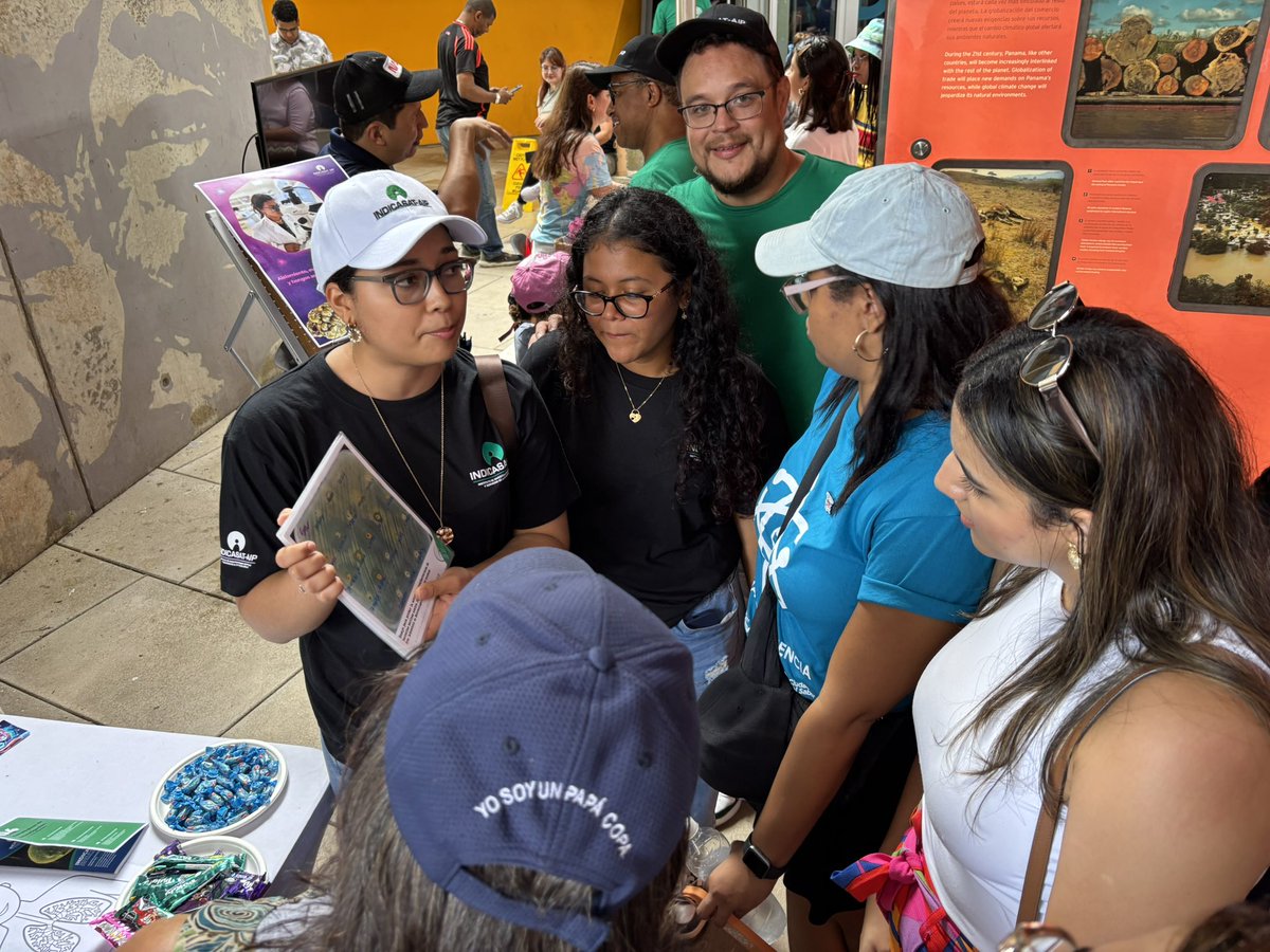 indicasat's tweet image. El grupo de Bioprospección y Productos Naturales presente en el stand de Indicasat en el Biomuseo Unidos a la Marcha por la Ciencia.
.
.
.
#INDICASATAIP #MarchaPorLaCiencia2025 #CienciaEsFuturo #SinCienciaNoHayVida #FeriaDeCiencias #Biomuseo #PanamáInvestiga #CienciaParaTodos