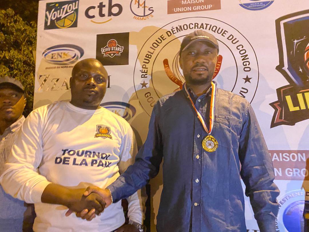 JulesLuanda's tweet photo. #RDC #Beni :27/4/25 final du tournoi de la paix organisé à Beni par la ligue de basketball du #NordKivu. Merci à la LIBANOKI pour le double honneur de ce jour : Invité pr remettre les médailles aux champions et Décoré pr nos efforts ds l’encadrement de la jeunesse sportive au NK. https://t.co/QemWJnl9As