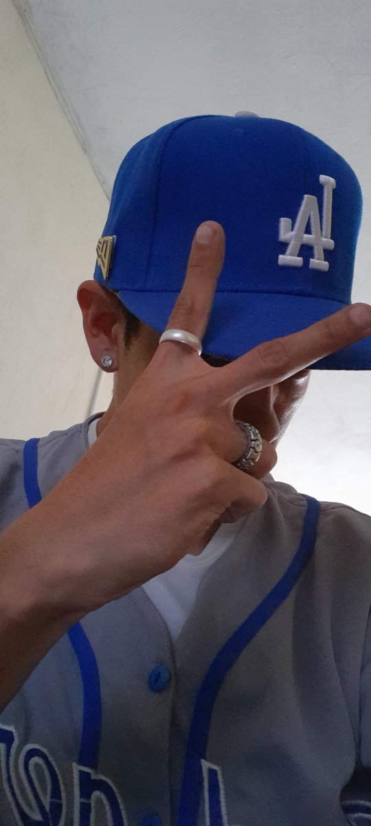 Zkileto's tweet photo. Saludos a @ImagenTVMex 
Yo acá disfrutando el juego de los Dodgers en #LaCasaDelBéisbol equipo que amaba mi abuelo y cuyo amor me heredó https://t.co/Jp1TZPMzj0