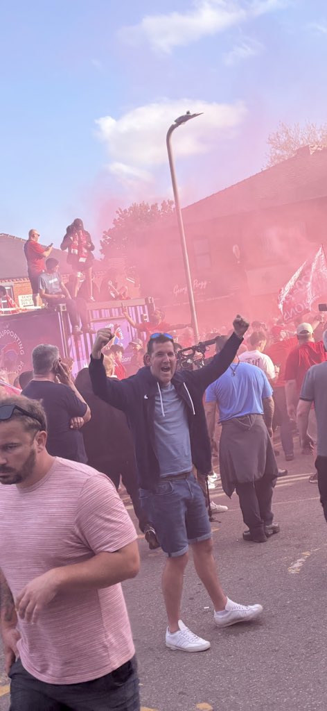 Phil Hutchings tweet media