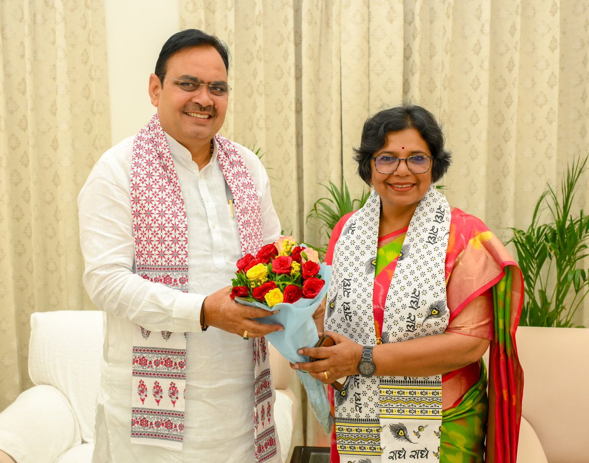 Vijaya Rahatkar (@vijayarahatkar) on Twitter photo कल जयपुर में राजस्थान के लोकप्रिय मुख्यमंत्री श्री <a href="/BhajanlalBjp/">Bhajanlal Sharma</a> जी से आत्मीय मुलाकात रही।
राजस्थान की निरंतर प्रगति एवं महिला सक्षमीकरण के विविध पहलुओं पे चर्चा हुई। कल जयपुर में राजस्थान के लोकप्रिय मुख्यमंत्री श्री <a href="/BhajanlalBjp/">Bhajanlal Sharma</a> जी से आत्मीय मुलाकात रही।
राजस्थान की निरंतर प्रगति एवं महिला सक्षमीकरण के विविध पहलुओं पे चर्चा हुई।