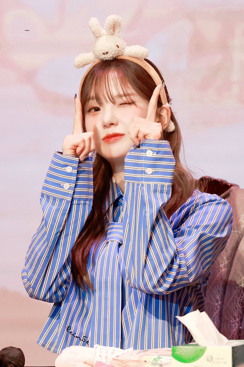 Yujin_960812's tweet photo. 😜

#최유진 #유진 #YUJIN 
#케플러 #Kep1er https://t.co/HkfWAr2cQo
