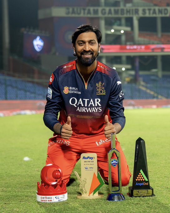 RCB's star in the masterful run chase 🔥 📹 Credits: Twitter/krunalpandya24