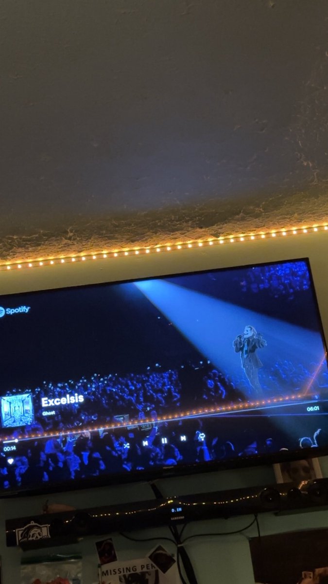 SecularMyles's tweet photo. Excelsis started playing on my tv and a picture of copia popped up??? https://t.co/Yg5t1YXB0u