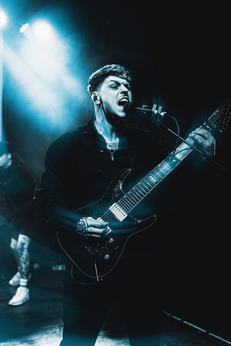 altwavemag's tweet image. Some cool edits of Cane Hill live

📸: @Griffshoots 
#canehill #concert #metal #altwave