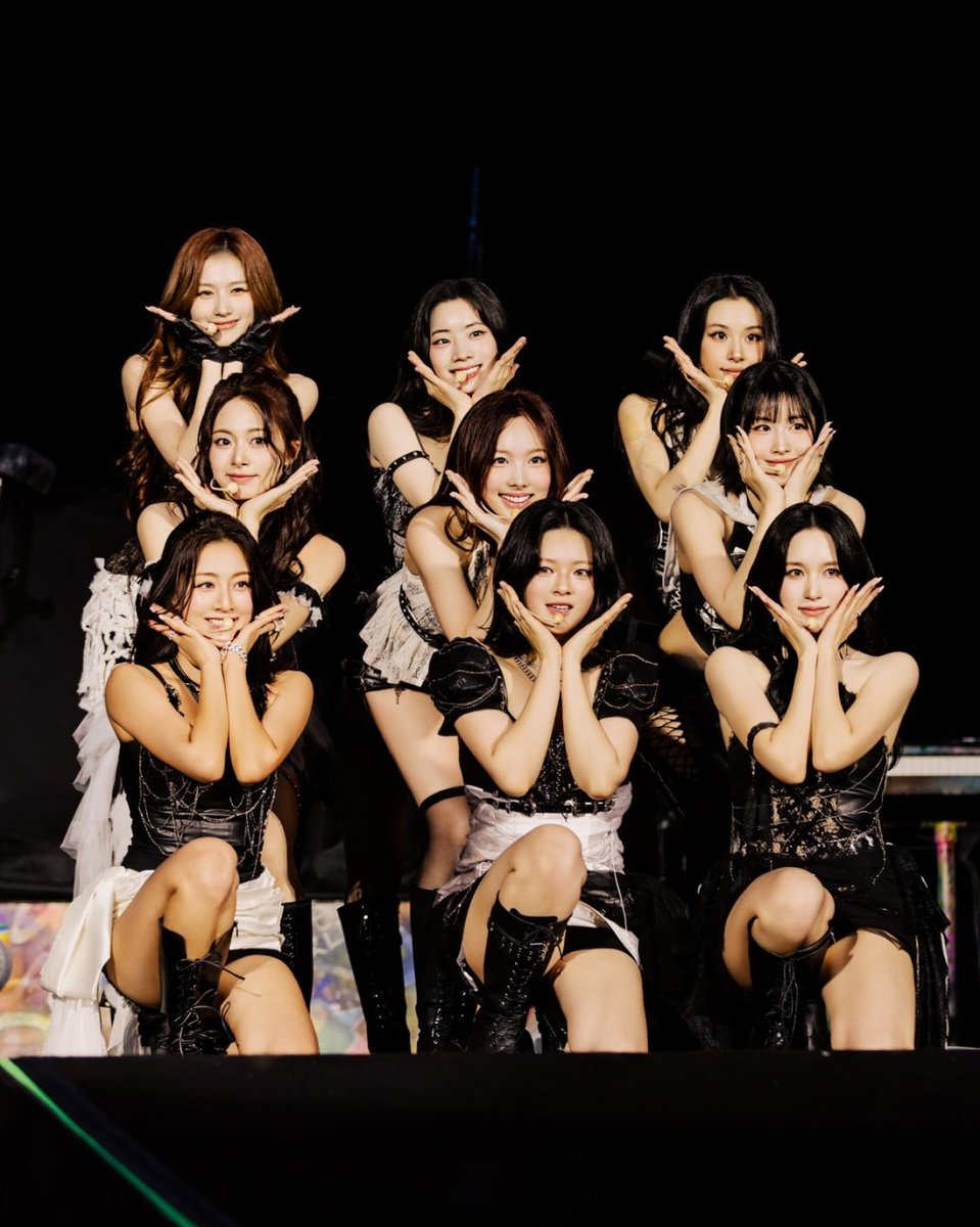 Coldplayのコンサートを大成功させたTWICE