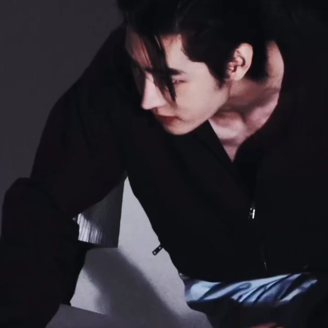 pshoonitys's tweet photo. OH MY VAMPIRE PARK SUNGHOON !!?!

 #성훈 #SUNGHOON https://t.co/DVgrJYn3E8