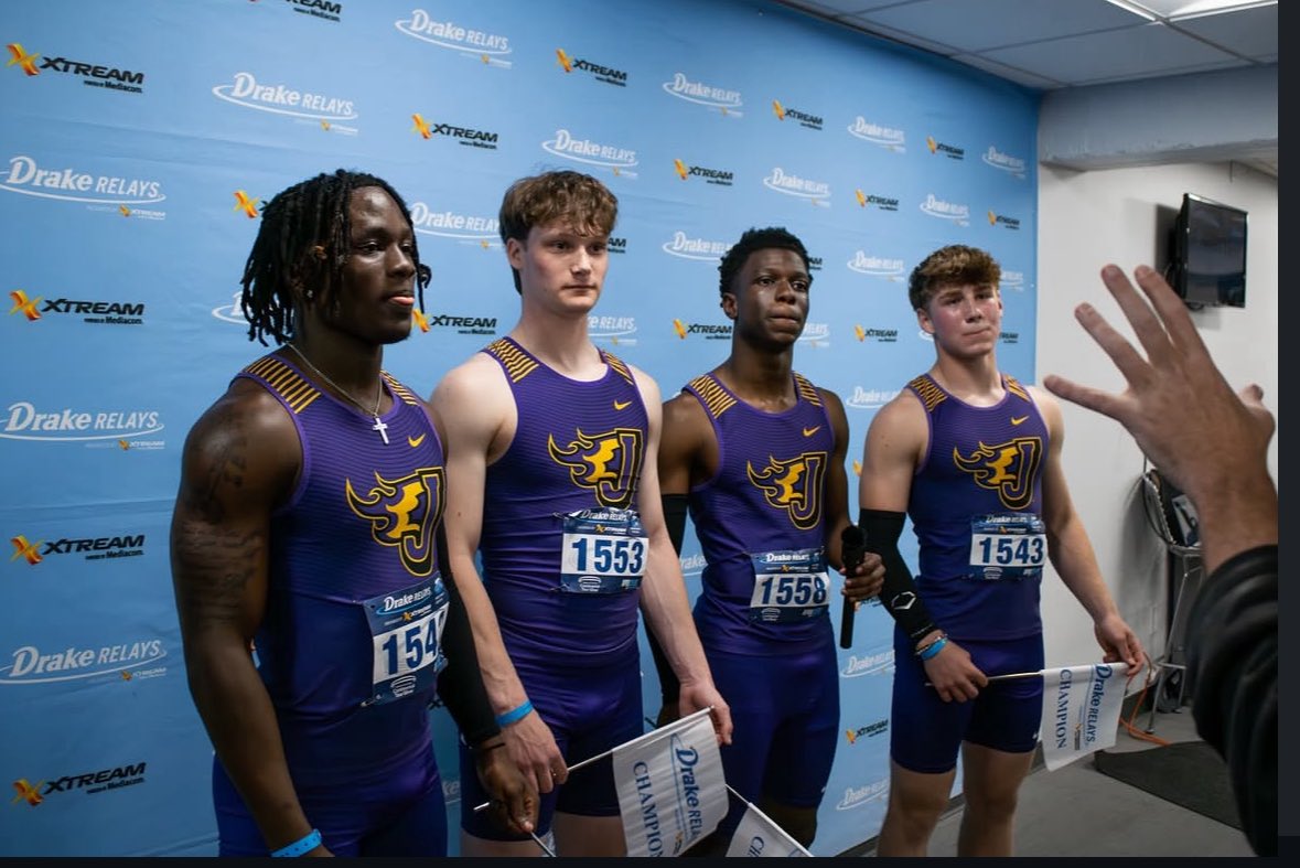 BeachemBryce's tweet image. Drake relays 4x100 Champions 🥇
School Record ☑️
41.84 (9.68 split)