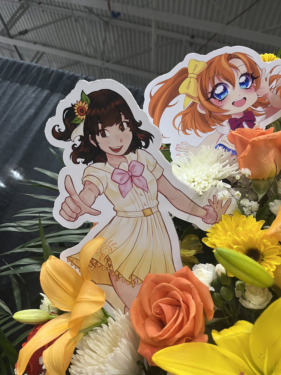 i was in charge of the Emi Nitta standee for her flasta at CPAC!!! greatest day of my life i freaking love honoka and love live and im so happy i was asked to contribute 🧡🧡🧡