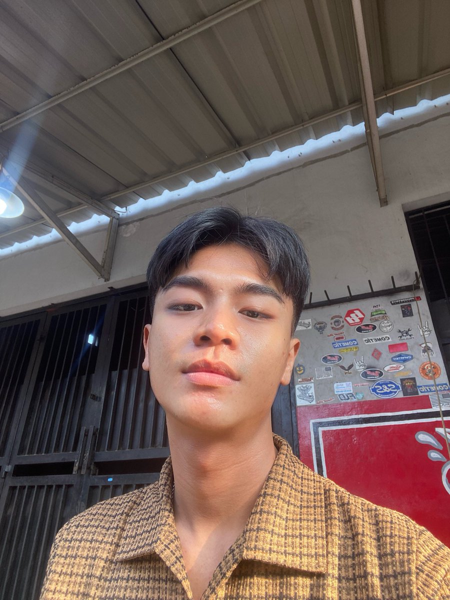 leoislostt's tweet photo. beneran nih gaada yg mau? https://t.co/ZmfnaHuSAx