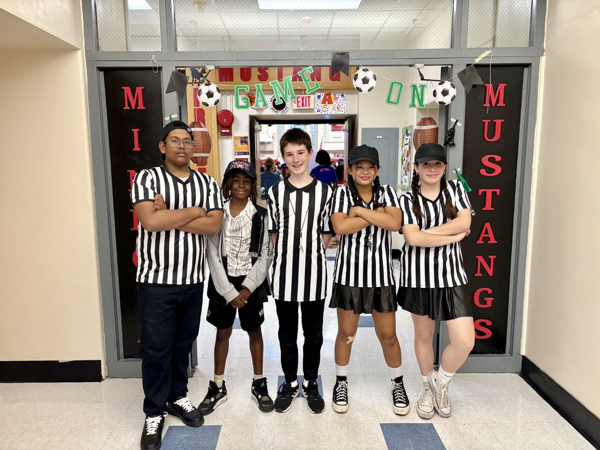 Allabouttheyet's tweet image. ⚾️🏀⚽️🏈The Spring Dance was a HIT! Learners @MineolaMS voted on the theme, All-Star Sports & 316 learners attended the dance in their favorite sports gear.
📸 Check out all the fun!
#MineolaProud